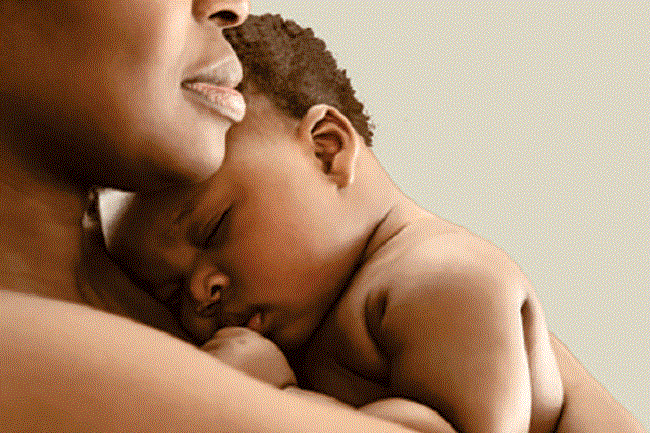 Comissão aprova PEC que amplia licença-maternidade